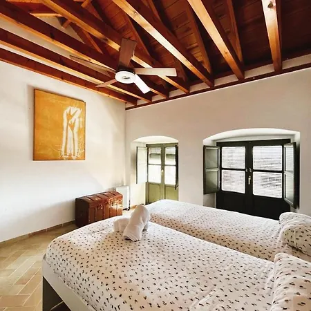 Casa En Plaza De La Corredera Con Balcon