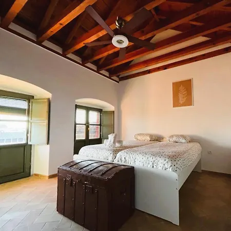 Casa En Plaza De La Corredera Con Balcon Cordova